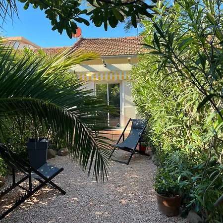 Apartment Yugen Palladio - Fully Renovated On A Prime Location, Direct Access, Heated Pool, Private Terrace & Patio, Private Parking Lot *