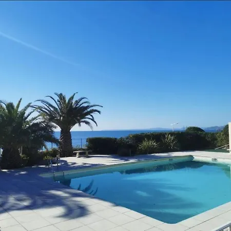 Yugen Palladio - Fully Renovated On A Prime Location, Direct Access, Heated Pool, Private Terrace & Patio, Private Parking Lot * Saint-Raphael (Var)