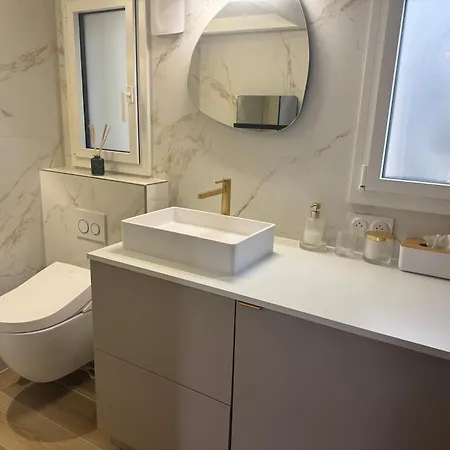 Yugen Palladio - Fully Renovated On A Prime Location, Direct Access, Heated Pool, Private Terrace & Patio, Private Parking Lot Apartment Saint-Raphael (Var)